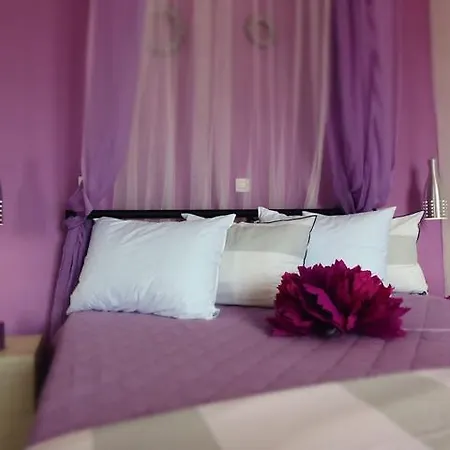Elkaza Villa Fira (Santorini)